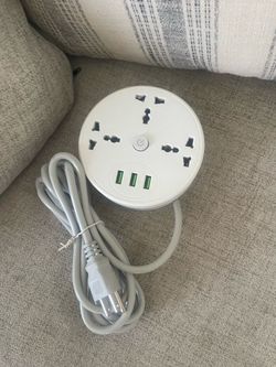 Round Power Strip with USB Ports