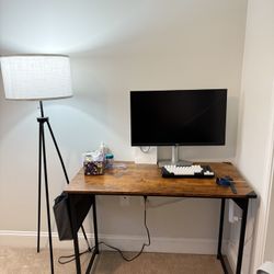 Computer Table With Storage Bag