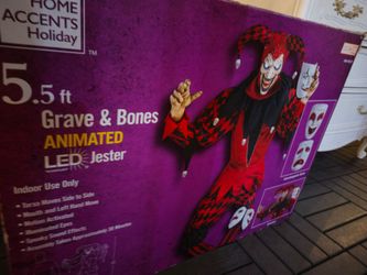 5.5ft grave and bones jester animated Halloween decor