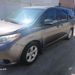 Toyota Sienna 2011 Titlo Linpio Corre Bien