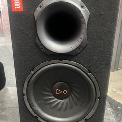 JBL  Sud Bass. 