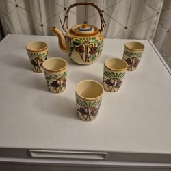 Made In JAPAN PTICHER WITH 5 MATCHING GLASSES