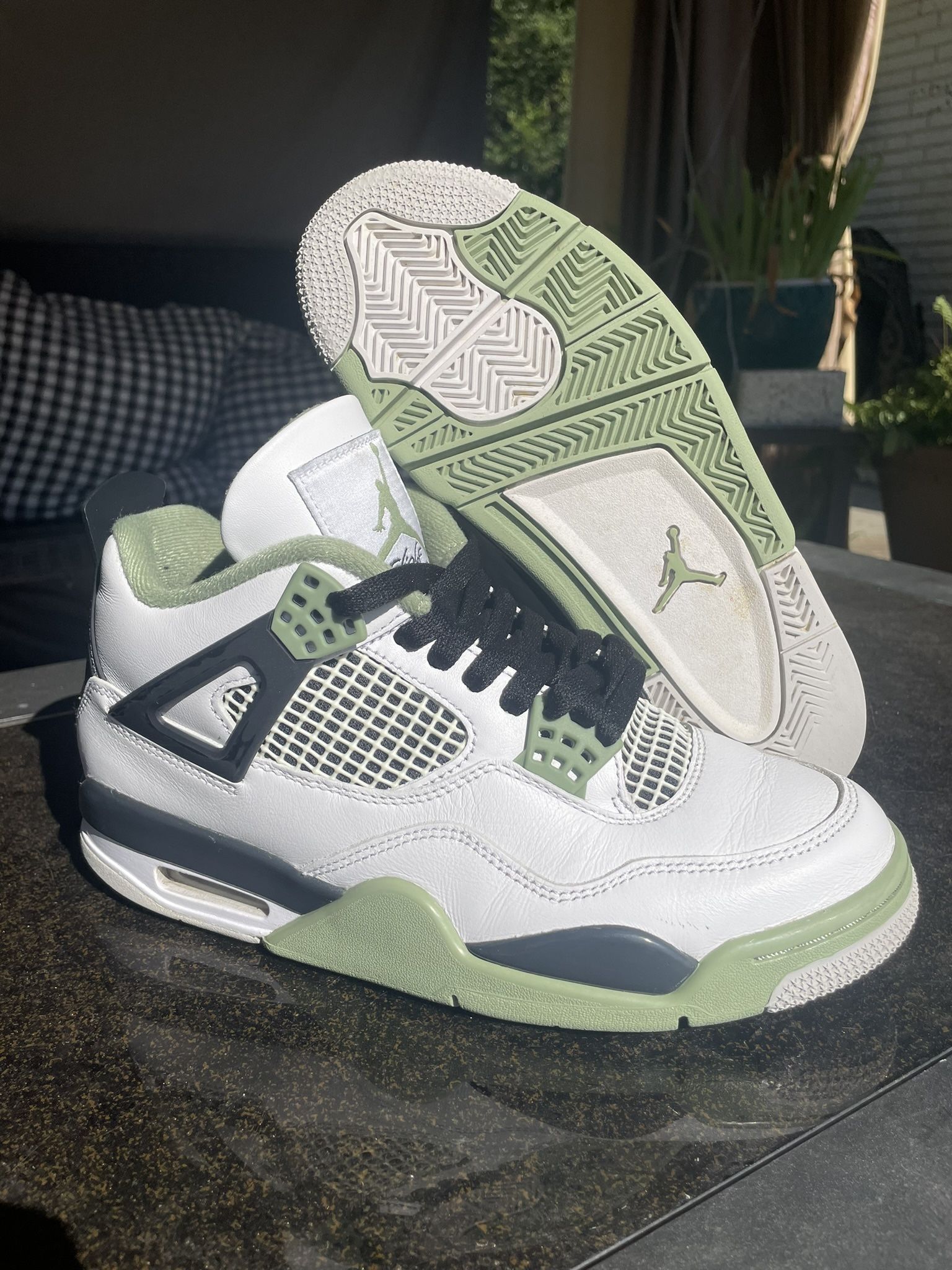 Jordan 4 Retro Seafoam