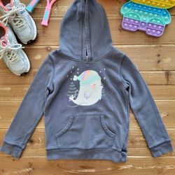 SIZE 6-6X GIRLS DARK GRAY SEAL HOODIE SWEATER