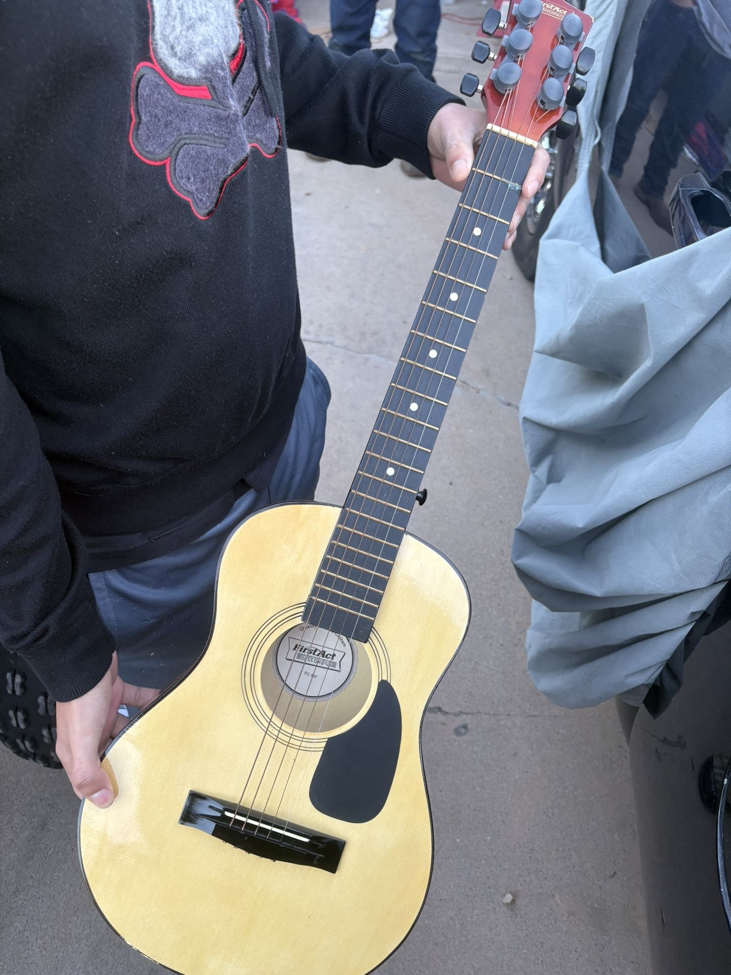 Fist Act Discovery Guitar Fg 305