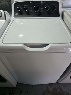 GE (4.5cu.ft.) capacity top-load washer with stainless steel basket, cold plus and wash boost.
