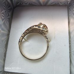 Ring Size 8. (4.4 grams )