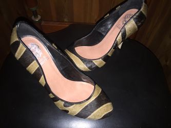 Vince Camuto zebra print heels size 8.5