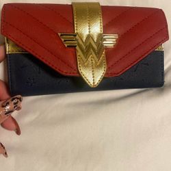 New Wonder Woman Wallet