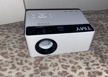 TMY PROJECTOR