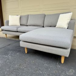 Gorgeous Light Gray Castlery Sectional Couch Sofa