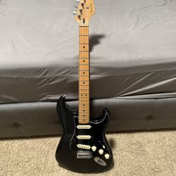 Fender Stratocaster player series limited edition black maple fingerboard solid Body Electric Guitar