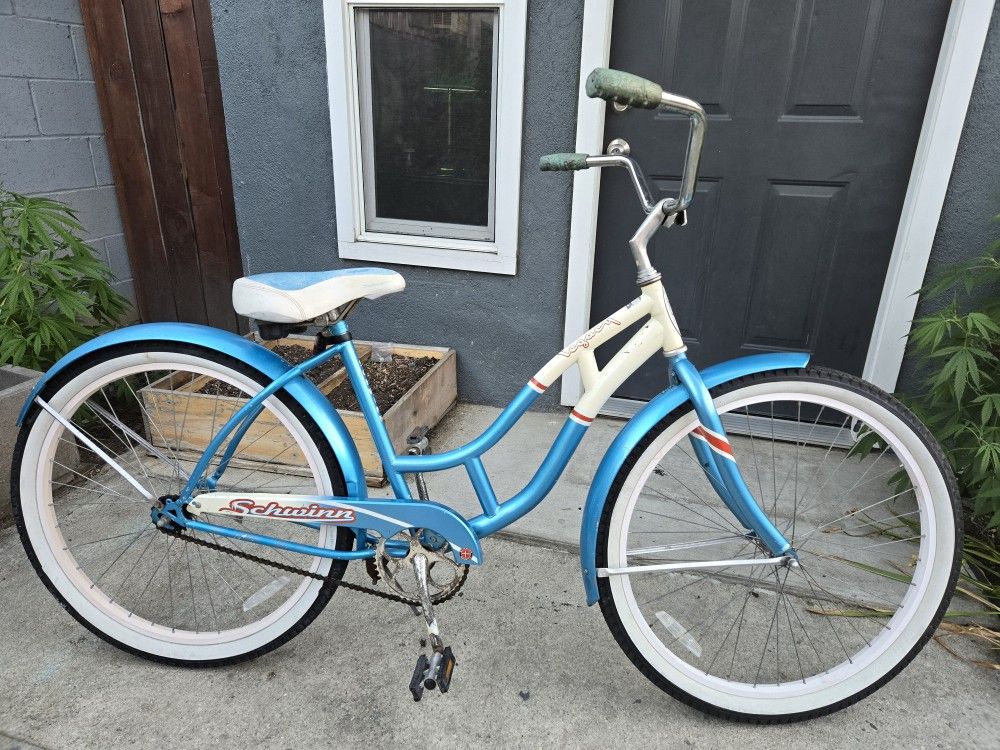 Schwinn Cruiser Bike