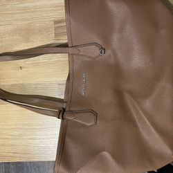 Michael Kors Reversible Tote With Wristlet 