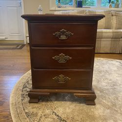 Vintage Young Hinkle Cherry Night Stand  Furniture 
