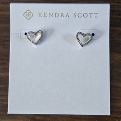 NWT! Kendra Scott Ari Heart Silver Stud Earrings