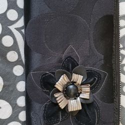 Like NEW Large Black Authentic Coach Wallet 