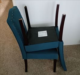 2 beautiful dining chairs $35