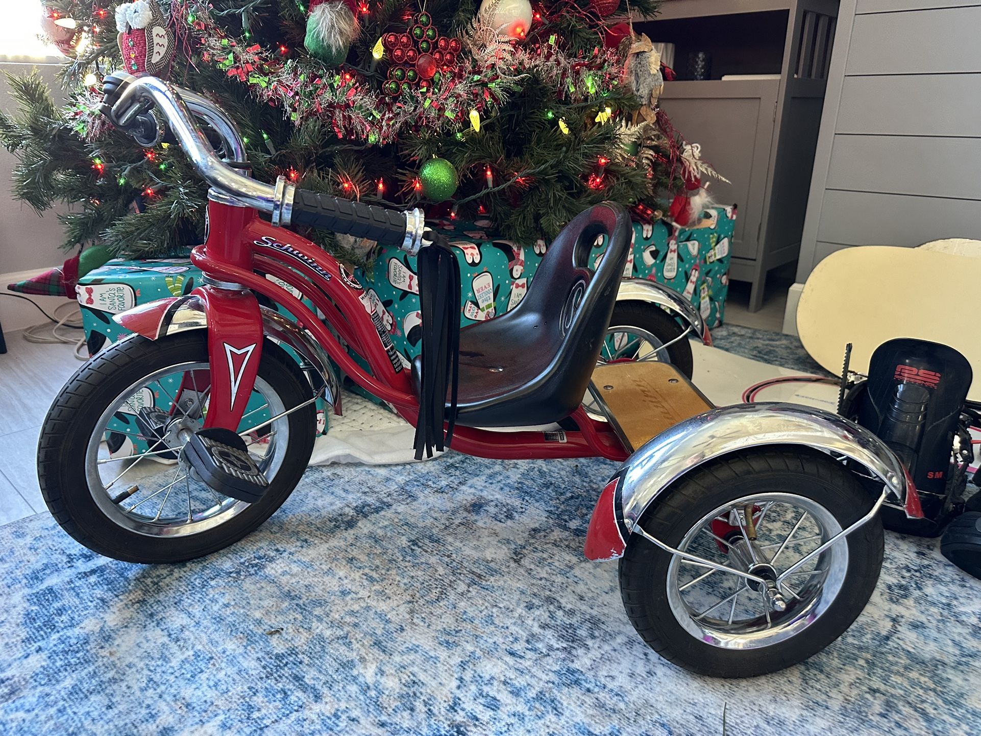 Schwinn Roadster Kids/Toddler Tricycle** Great Christmas Gift!*