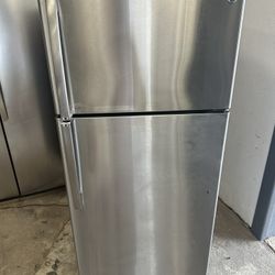GE 28” W Stainless Steel Refrigerator 