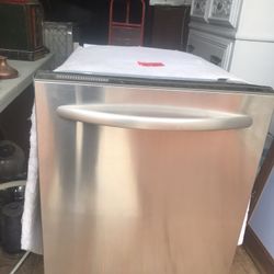 KitchenAid Dishwasher Excellent Condition Retail $1100