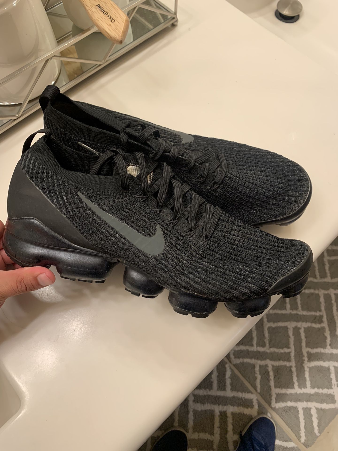 mens nike shoes size 12