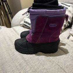 Womens Snow Boots Size 6