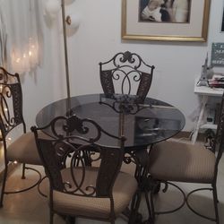 Beautiful Glass Table With Four Chairs 