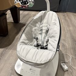 4moms mamaRoo baby swing