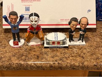 Blackhawks bobbleheads/ sga
