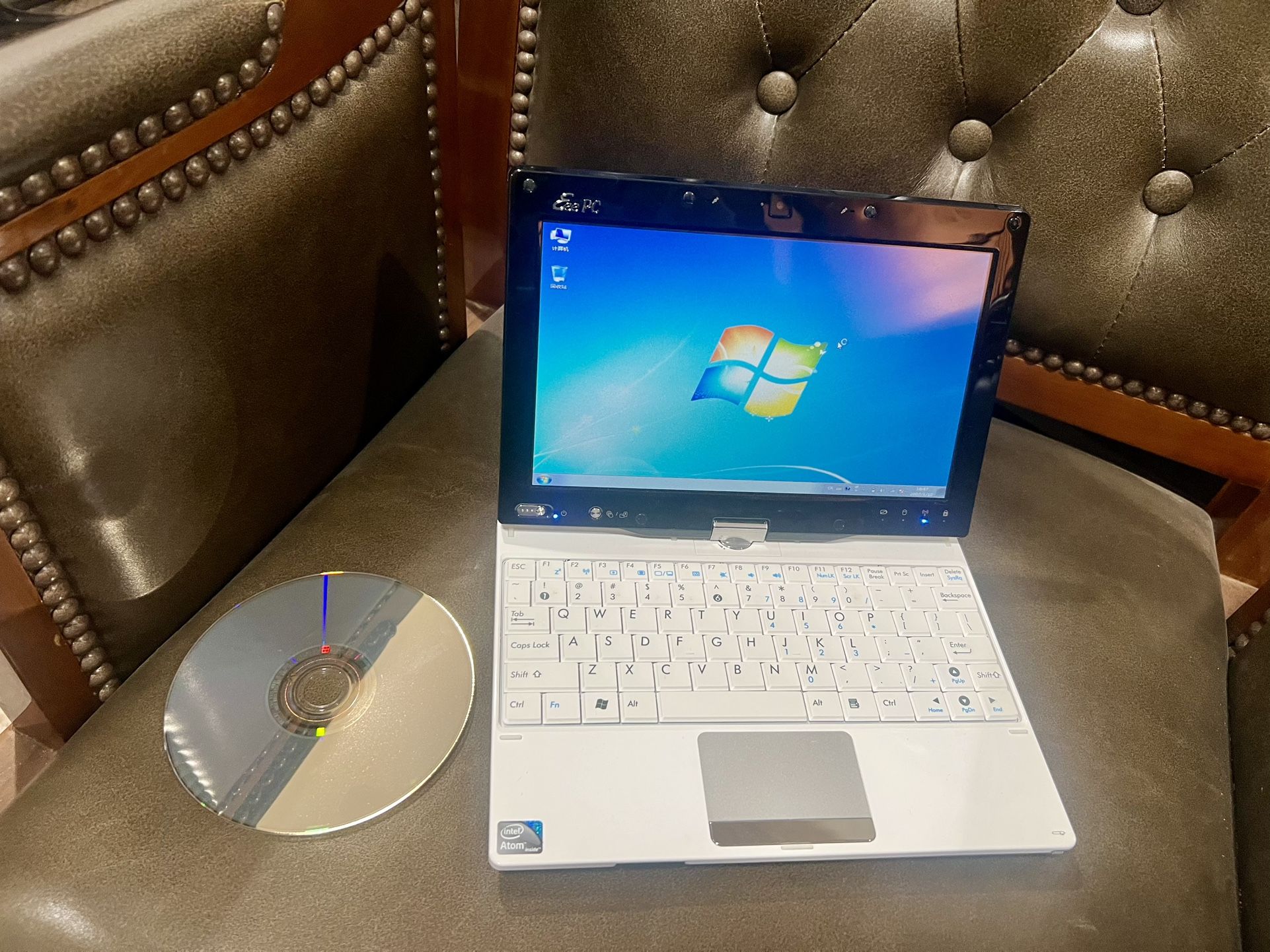 ASUS Eee Seashell PC 1001p Netbook 10.1inch White