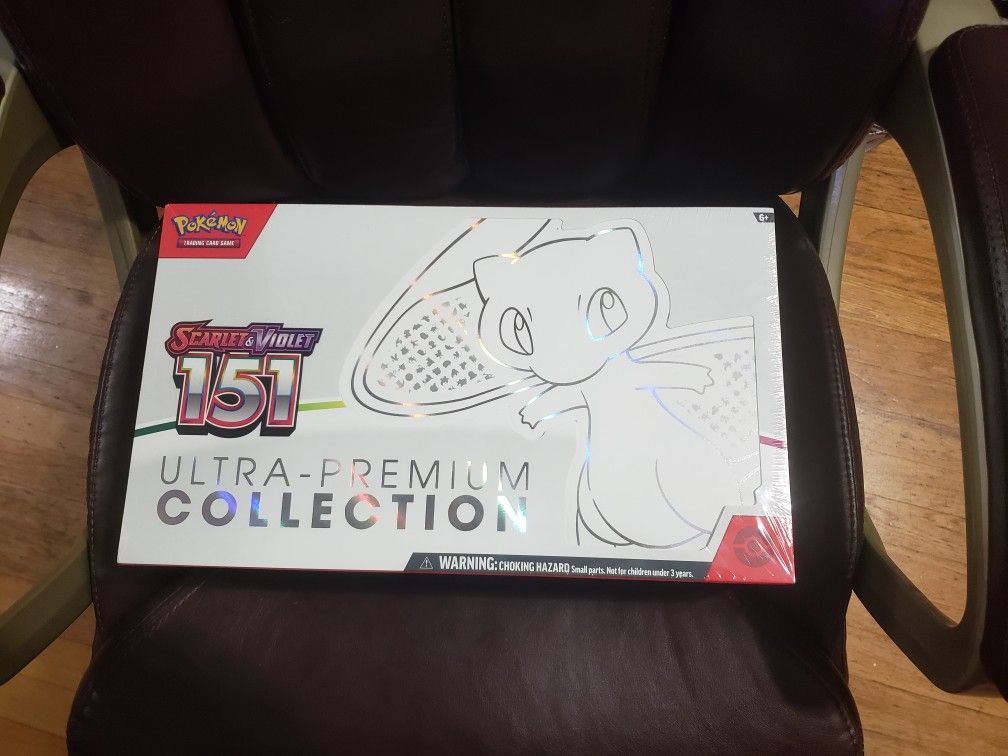 Scarlet & Violet 151 Ultra Premium Collection Box for Sale in Chicago ...