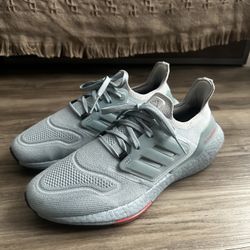 Adidas Ultraboost ‘22 Sz 8