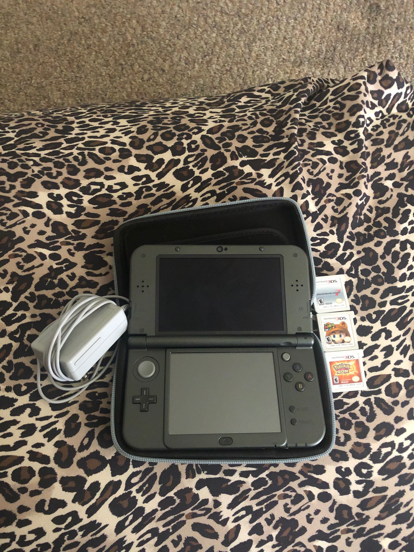 Nintendo 3DS with 3 games