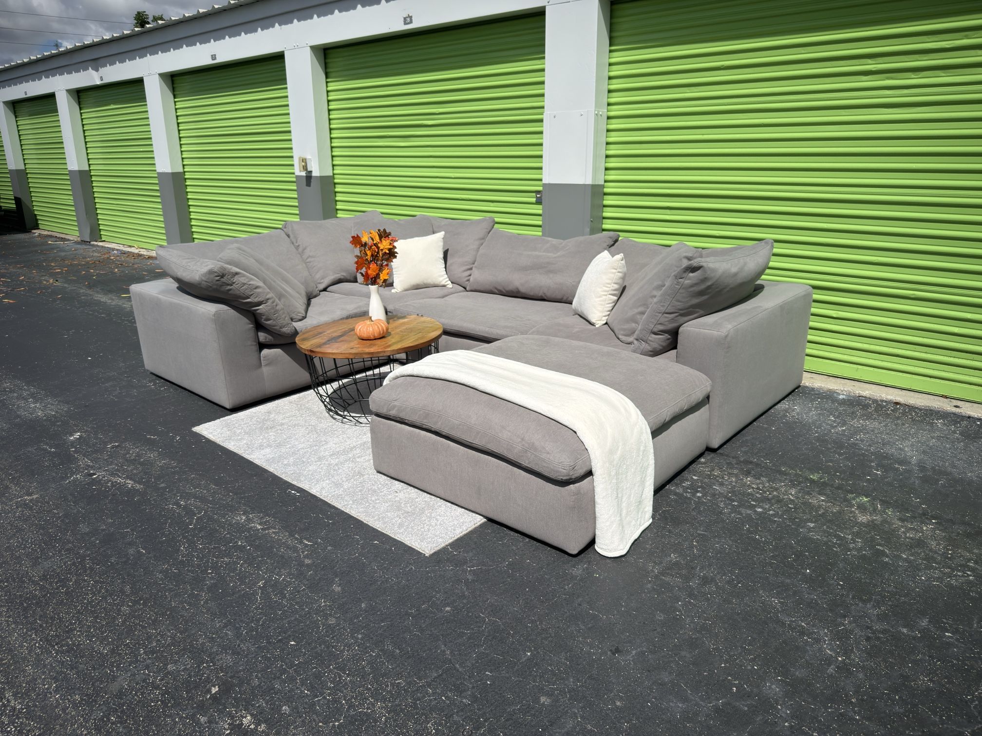 Gray Nixon Cloud City Furniture Sectional Couch Sofa - Delivery Available π