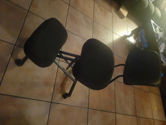 Ergonomic kneeling chair