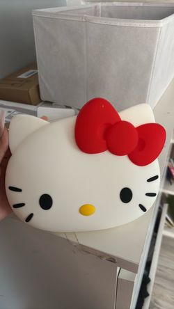 hello kitty pouch