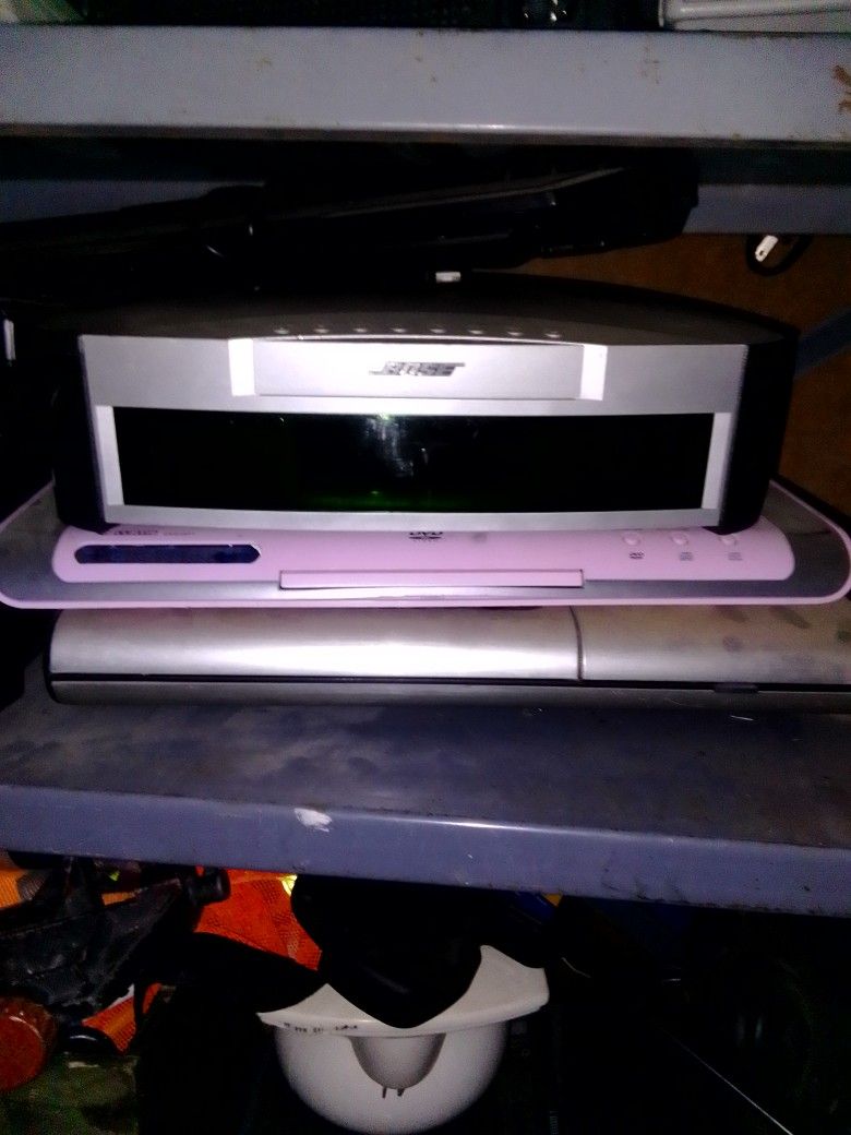 Bose Radio Receiver/Pink DVD Player With Remote