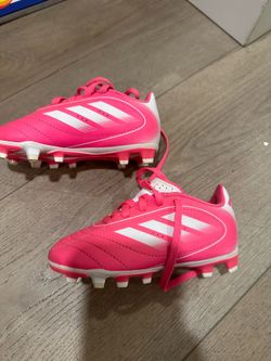 Adidas  girls size 9c soccer shoes