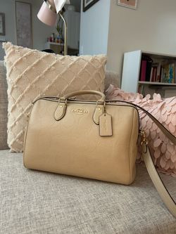 COACH AUTHENTIC