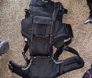 Baby carrier price is for both