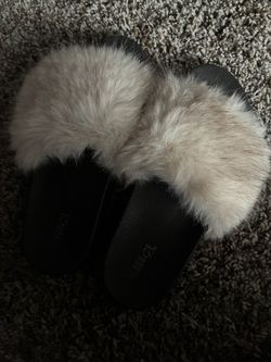Furry sandals from rainbow