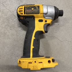 DEWALT DC825 1/4 inch Cordless Impact Driver - Black/Yellow