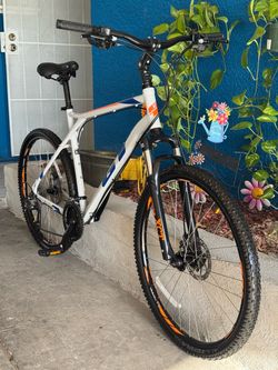 27.5 GT Mountain  Bike