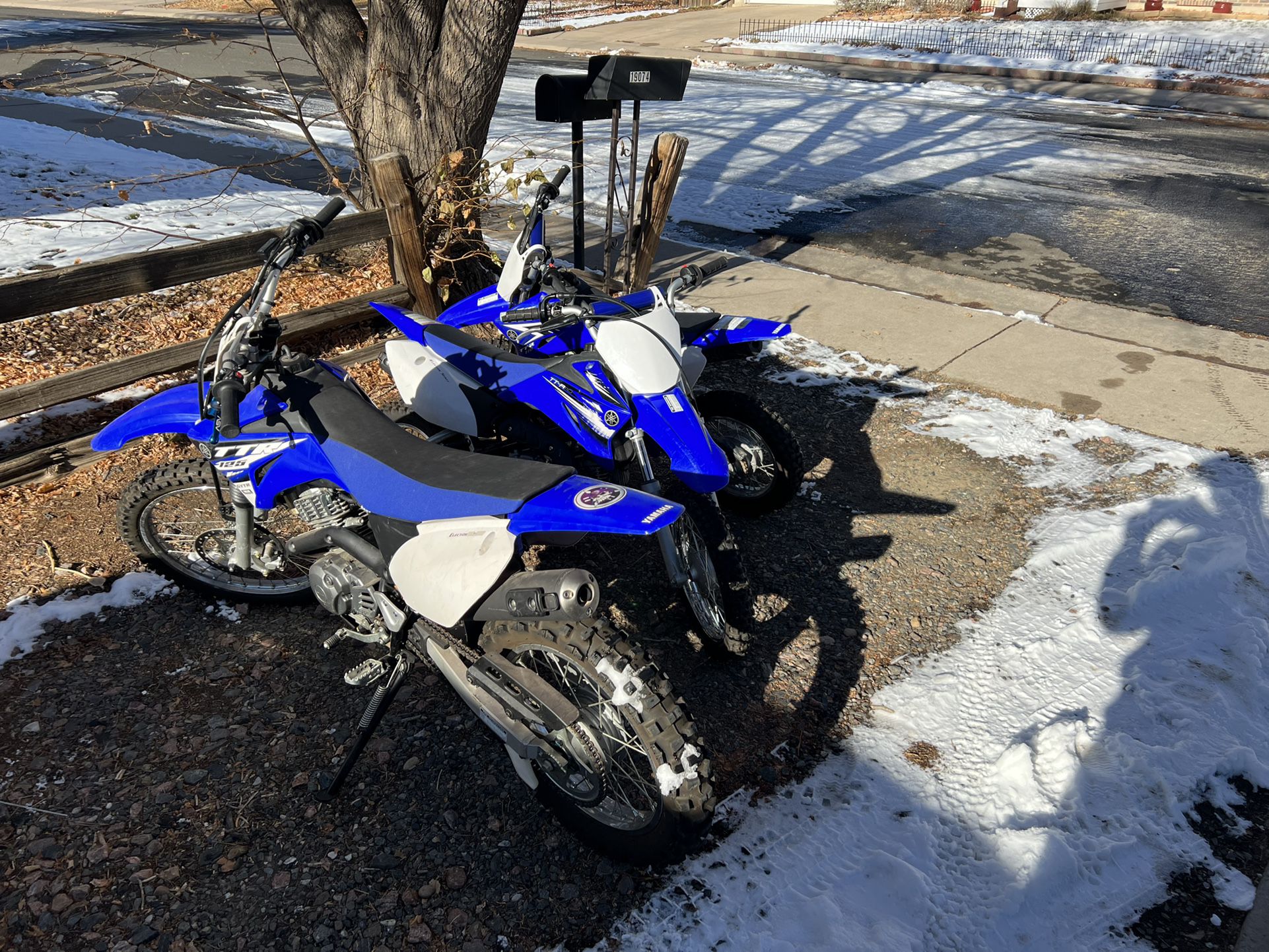 2015 Yamaha Ttr125le And Two 2012 Ttr 110e
