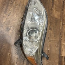 Left headlight for Toyota Sienna 2014