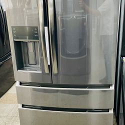 🔥🔥36” Frigidaire French Door Refrigerator 