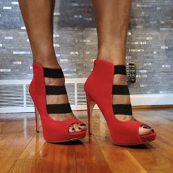Red Dollhouse Womens Open Toe High Heel Size 8.5