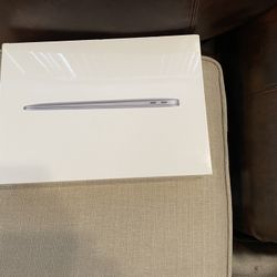 MacBook Air- 13-inch With Apple M1 Chip - 8GB Unified Memory - 256 GB SSD- Model Number A2337 