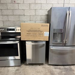 GE  STAINLESS STEEL KITCHEN APPLIANCE SET LIKE NEW  